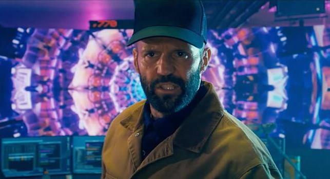 Jön az új Statham-zúzda, premierdátumot kapott A méhész 2