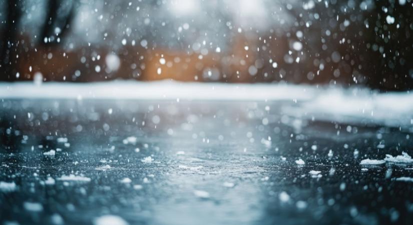 Rengeteg vármegyére adtak ki elsőfokú figyelmeztetést: lecsap az országra az ónos eső