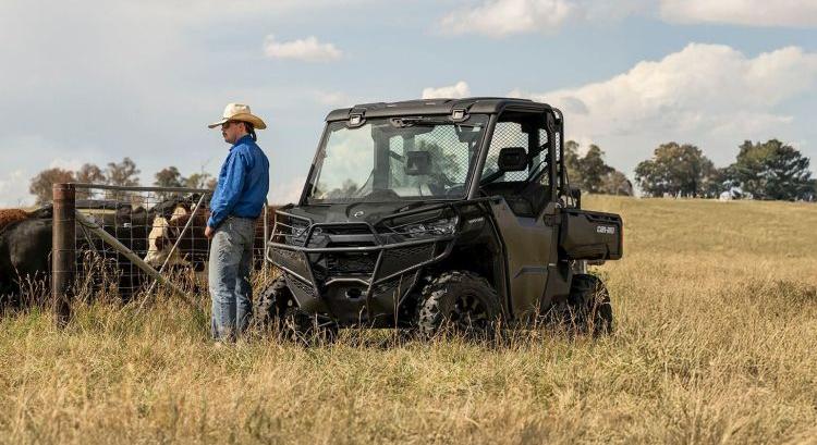 Can-Am Defender HD11: új alapokra helyezett munkagép