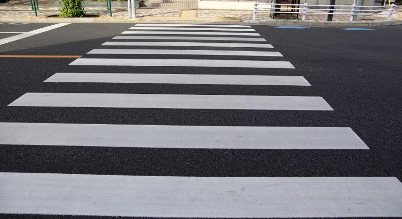 Apát és anyát gázolt halálra egy sofőr egy iskolai gyalogátkelőnél