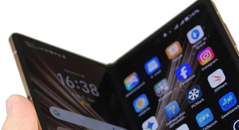 Bődületes méretű akkuval már az MWC-n megjön a Magic V6