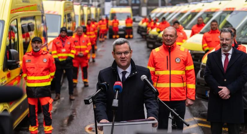 Államtitkár: A magyar orvosok keresnek legjobban az OECD-országok között