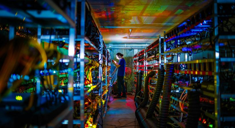 Rossz kampányhúzás a Fidesztől a kriptózók üldözése, de sejthető, ki jár jól vele