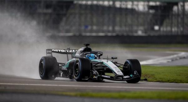 Biztató és gyanús: ez derült ki a Mercedes F1-es autójáról