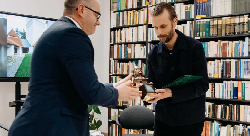 Posztumusz Pro Urbe díjat adományoztak Tövissi Zsolt építésznek Csíkszeredában