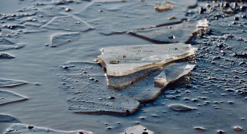 Magyarkanizsánál és Zentánál is befagyott a Tisza