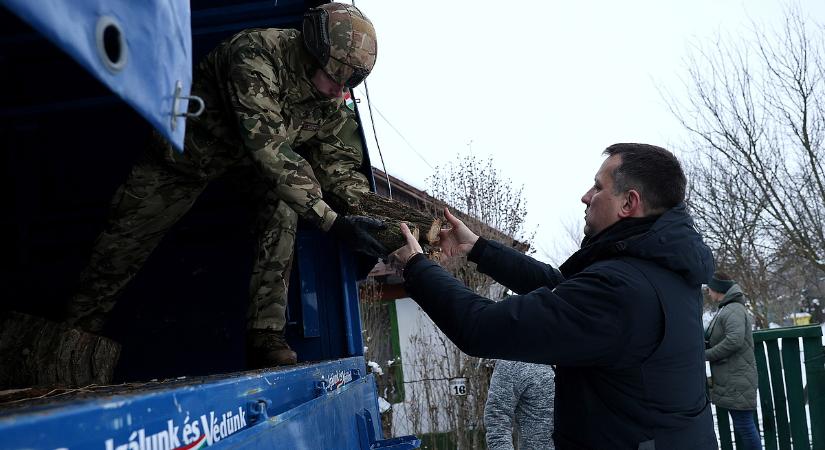 Csak kampányfogás a kormány ingyenes tűzifaosztás-ígérete?