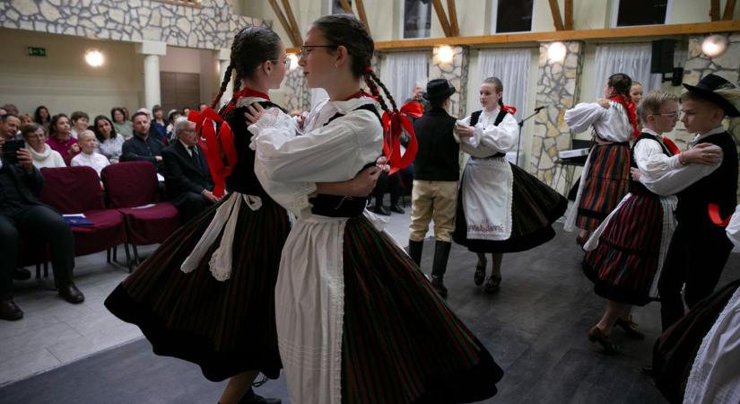 Méltó módon, színvonalas műsorral ünnepelték meg Ballószögön a magyar kultúra napját – fotók