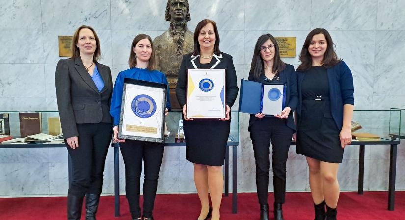 Innovatív szolgáltatások: Könyvtári Minőségi Díjat nyert el a Széchenyi Egyetem könyvtára és levéltára