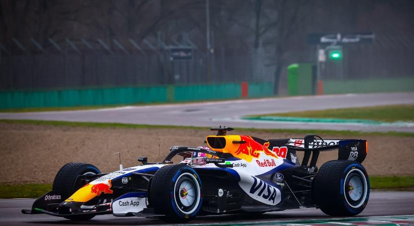 Élő: Rövidesen bemutatja idei versenyautóját a Ferrari