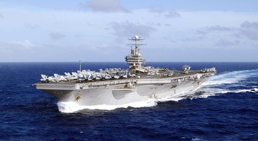 Irán felé tart az amerikai flotta