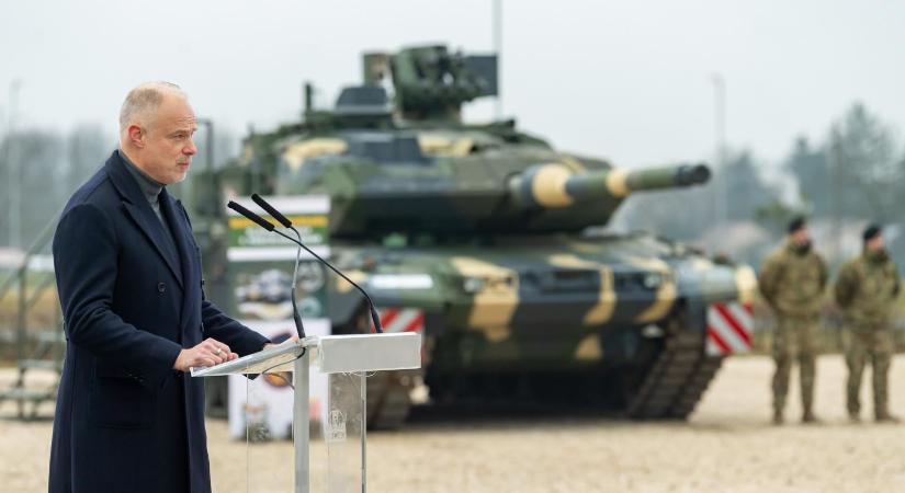 Megtiltották a tartalékos katonáknak, hogy politizáljanak szolgálat alatt