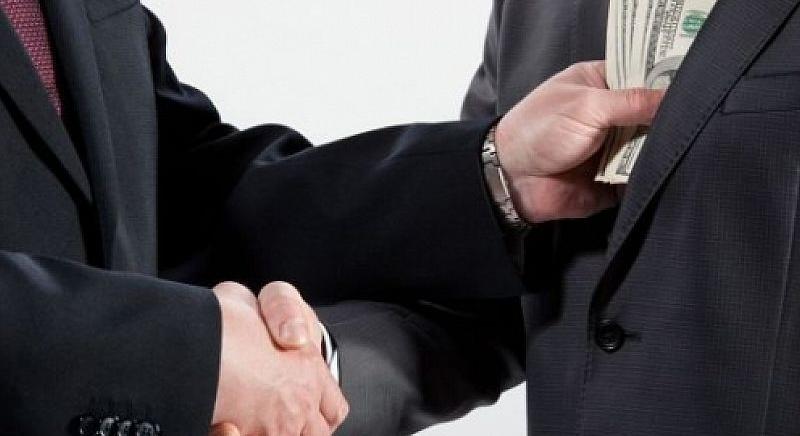 Vizsgálat indult az ukrán határőrség volt parancsnoka ellen cigarettacsempészet miatt