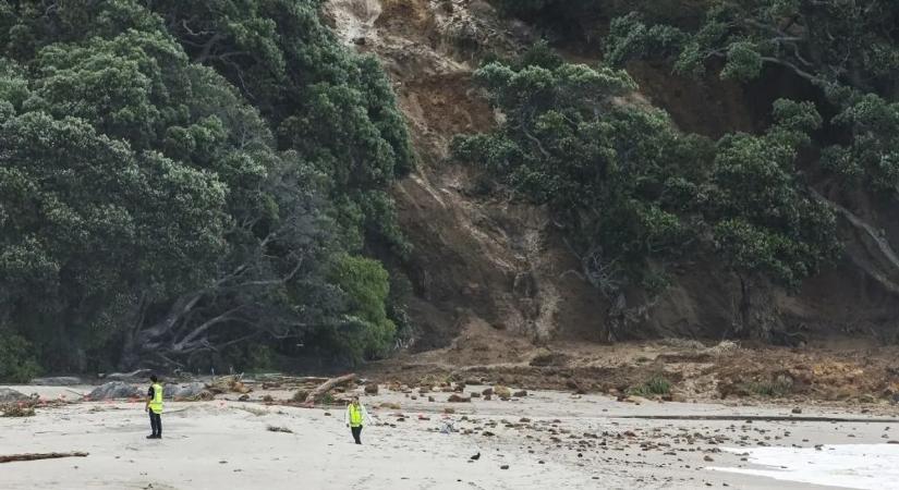 Nem volt menekvés: kilenc halottat hagyott maga után a földcsuszamlás