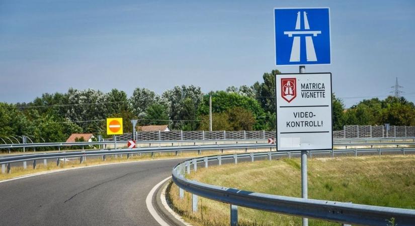 Több mint 60 ezer fogyott el az új, M1 matricából