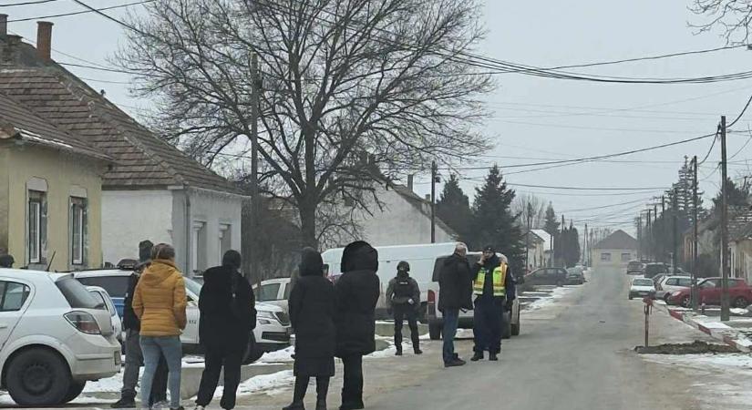 TEK-es akció Ivánban? Válaszolt a rendőrség: körözött személyeket fogtak el
