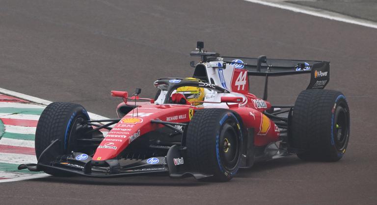 Bemutatta idei Formula–1-es versenyautóját a Ferrari – videó