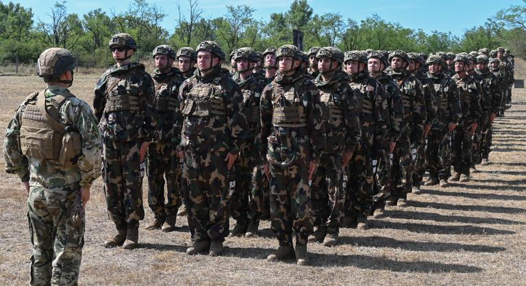 Jött egy váratlan tiltás: szolgálat közben nem politizálhatnak a tartalékos katonák