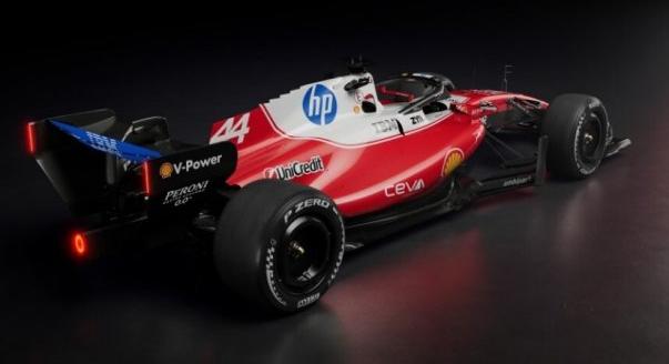 Ferrari: Újra kellett gondolnunk a motor felépítését