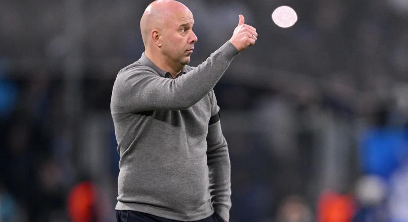 Szoboszlai Dominik és Kerkez Milos is vállveregetést kapott Arne Slottól a Bournemouth elleni meccs előtt