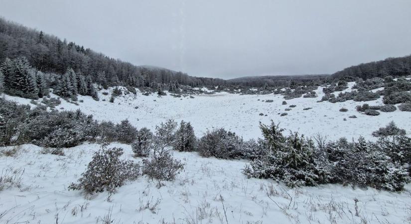 Hat nap, hat brutális éjszaka: ezért van olyan hideg a Bükk legendás helyén, ahonnan sírva menekülne a fagyasztód