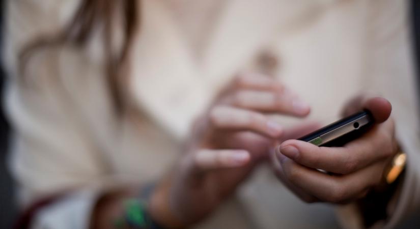 Ne dőlj be, ha a Vöröskereszttől hívnak telefonon! – Veszélyes csalás terjed