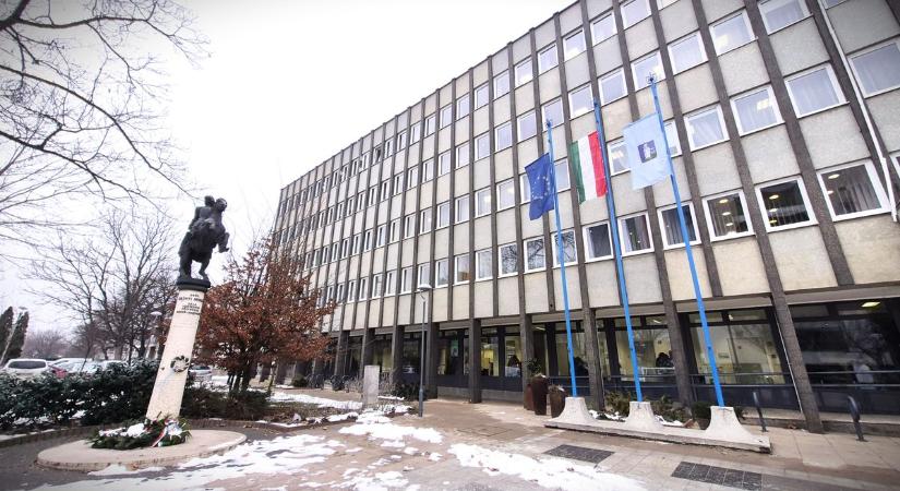 Ön is itt mondta ki az igent? Boldog emlékek az MI által generált videón