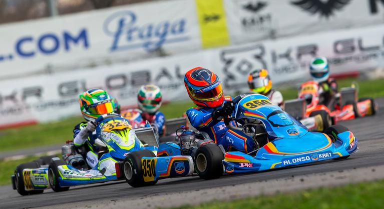 Fernando Alonso gokartcsapatában és menedzsmentjének segítségével bontogatja tovább szárnyait a magyar tehetség