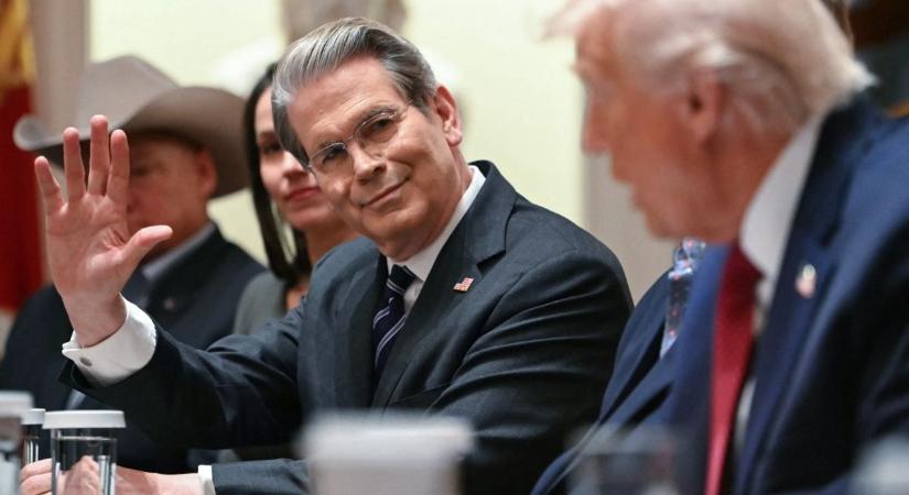 „Akkora az agya, mint egy mogyoró” – alaposan kiosztották a Trumpot bíráló balos kormányzót