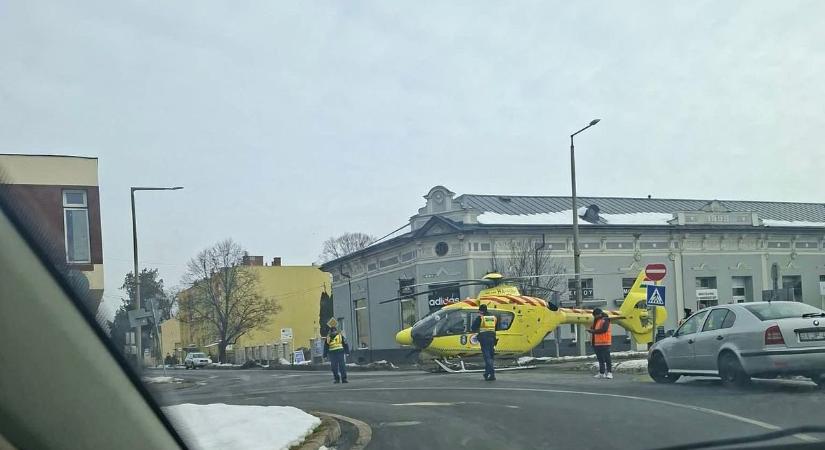 Sokkoló felvétel: felakadtak a mentőhelikopter rotorlapátjai Nyírbátorban (VIDEÓ)