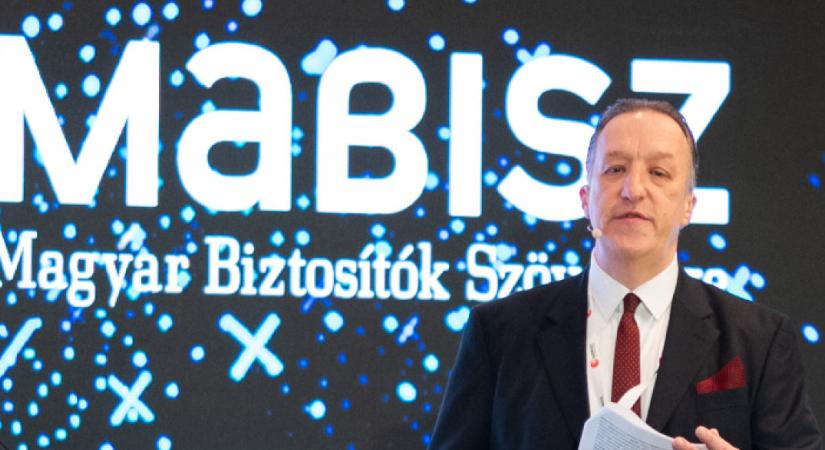 Télen is takarítsuk a járdákat!