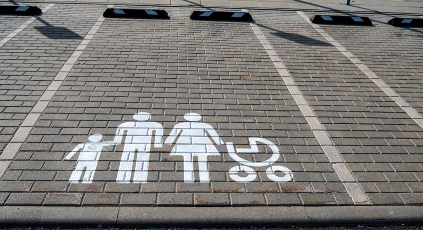 Rosszul használják az egriek a Lidl parkolóját? Beindult az egymásra mutogatás