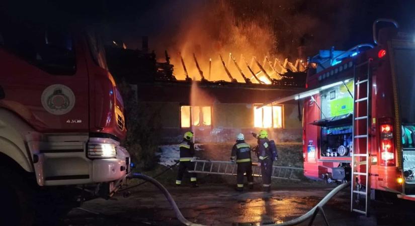 Mindenünk odaveszett – sorházi lakások égtek, gyűjtést szerveznek a családok számára