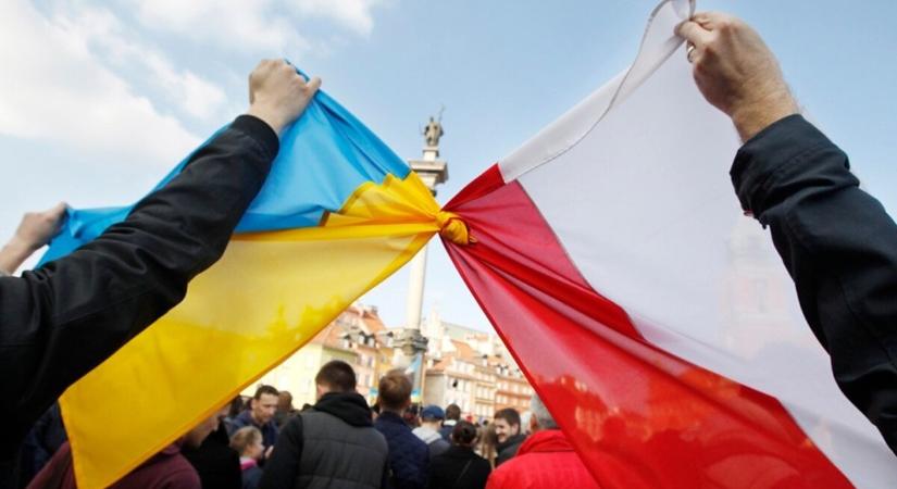 Lengyelország áramfejlesztőket és fűtőberendezéseket küld Ukrajnába