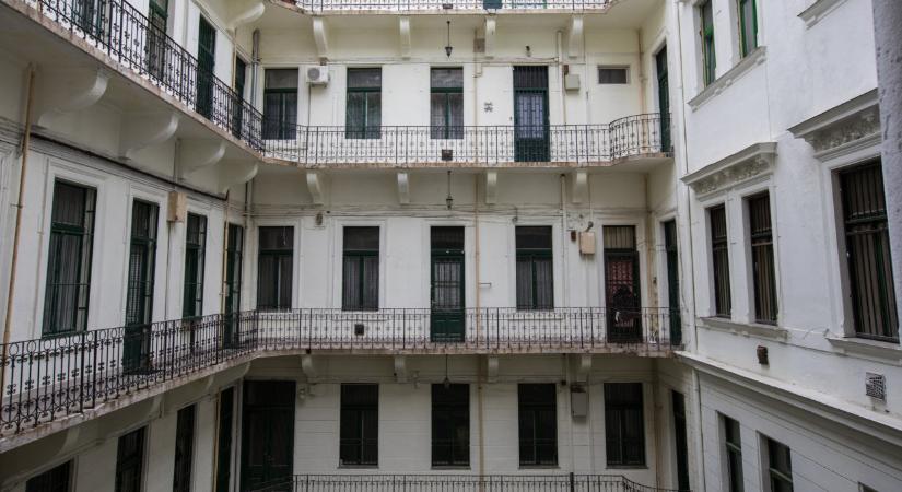 Eladó Lovasi Andrásék budapesti lakása: nem semmi pénzt kérnek érte, fotókon a prémium lakás