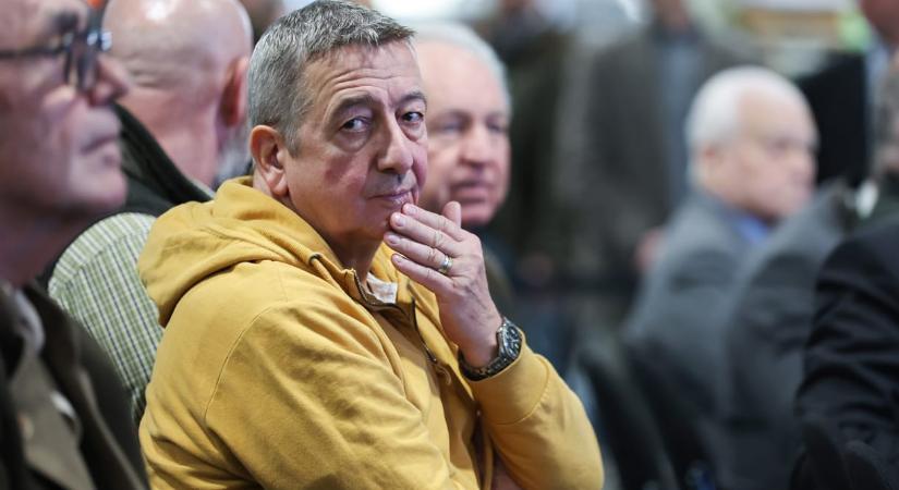 Bayer Zsolt azon fantáziálgatott, bárcsak hagyta volna, hogy megverjék Magyar Pétert