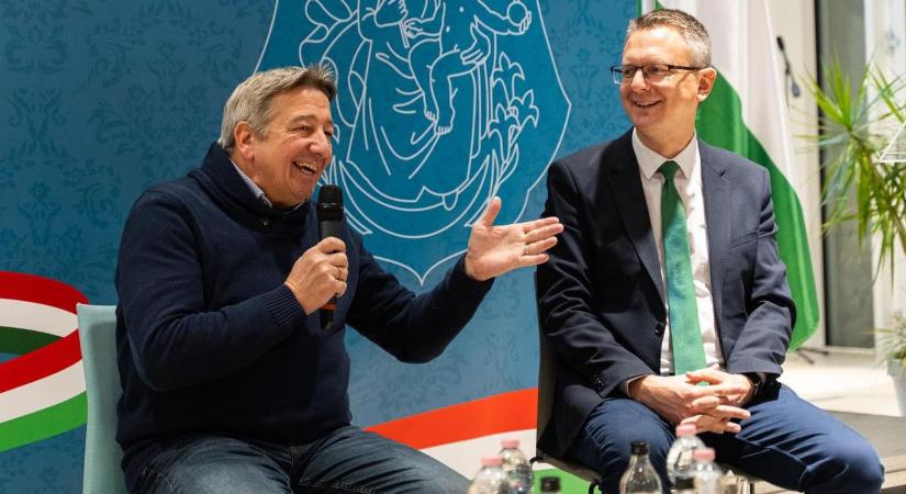 Bayer Zsolt, úgy tűnik, már bánja, hogy annak idején nem hagyta Magyar Pétert megverni