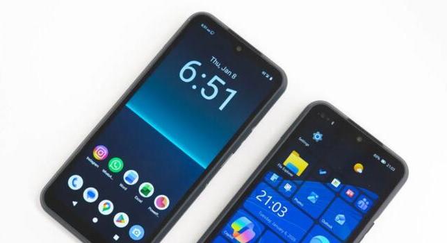 Ezen a mobilon elfut a Windows 11, a Linux és az Android is