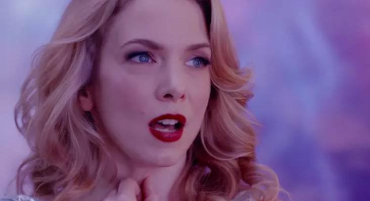 Uni-Univerzum címen megjelent Czakó Julianna színésznő első dala