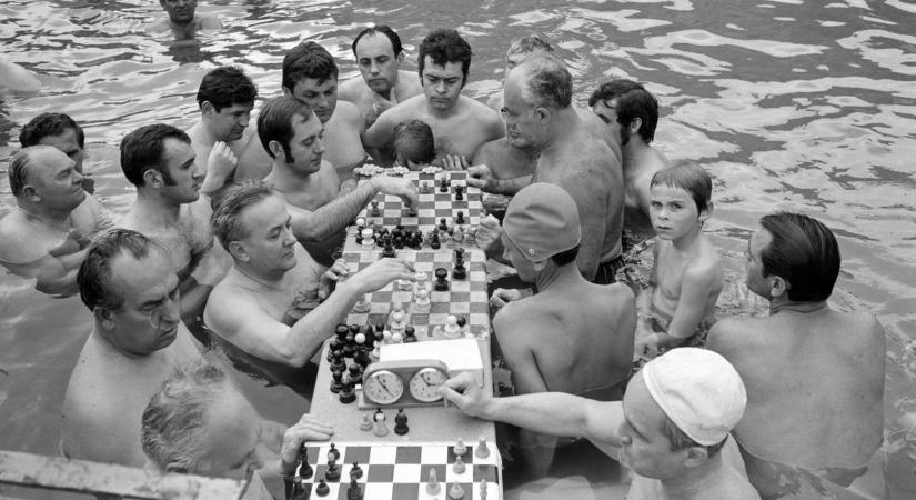 Sakk a parkban, sakk vízben! Így hódította meg Magyarország a 64 mezőt