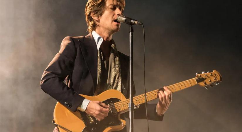 Az Arctic Monkeys hosszú hallgatás után először adott magáról életjelet