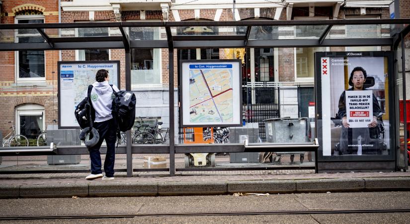 Amszterdam betiltja a hús és a fosszilis tüzelőanyagok reklámozását