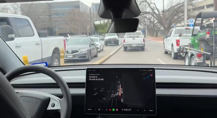 Elindultak a teljesen önvezető Tesla robotaxik Amerikában
