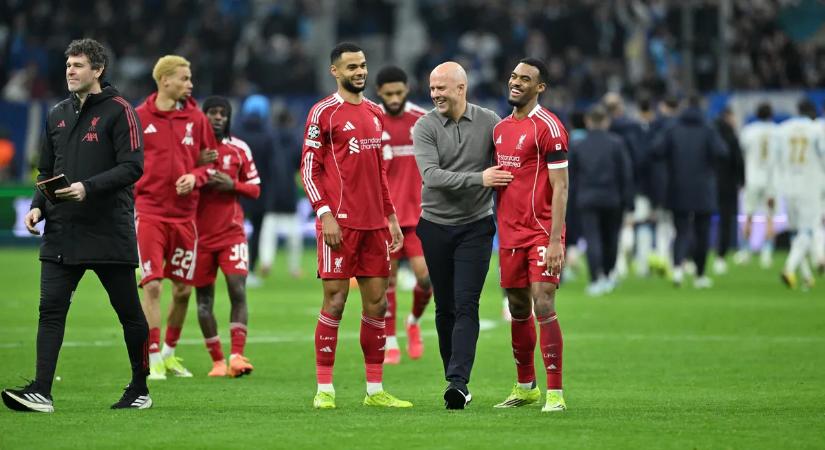 Arne Slot meglepő bejelentést tett a liverpooli játékosmozgásról