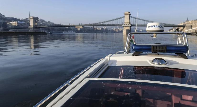 Nem hagytak fel Egressy Mátyás felkutatásával, most a Dunában keresik az eltűnt fiút