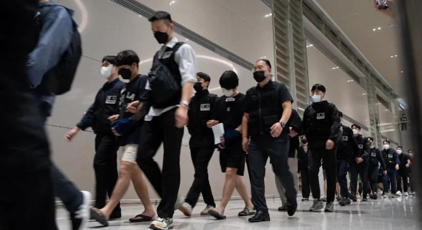 Szexet ígértek, milliárdokat csaltak ki áldozataiktól az online csalók