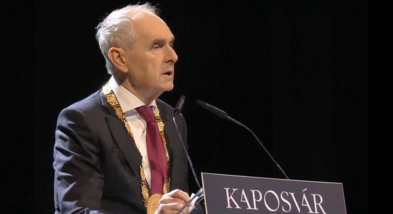 Szita: A jövőt alakítani kell! Jó és alapos döntésekkel.