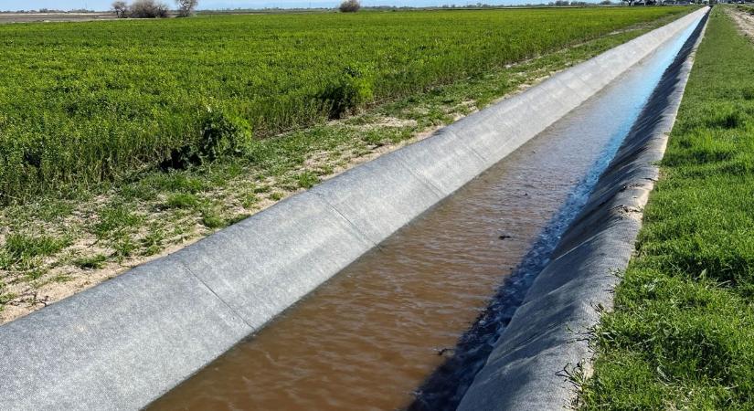 Műtárgyak felújítása, új öntözési infrastruktúrák építése betonpaplannal