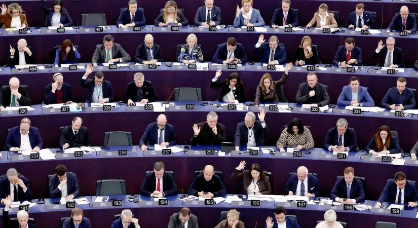 Működésben a virtuális guillotine – most épp a belga miniszterelnökre csapott le