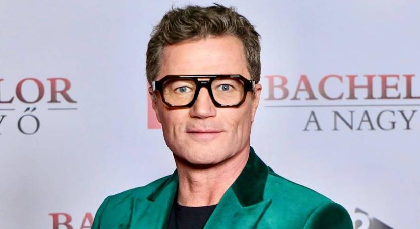 Stohl András felnőttfilmes feleségjelöltje köldökig kivágott szettben: alig takarta a melleit